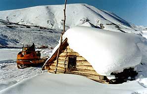 Koryak log hut near the pass.